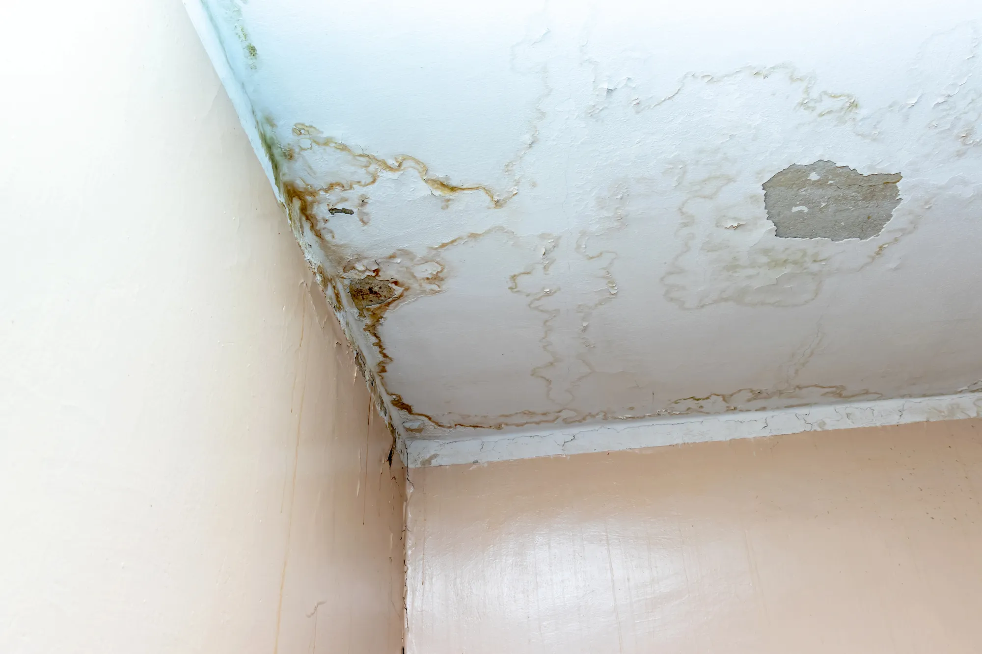 UV and Heat Damaged Roofs